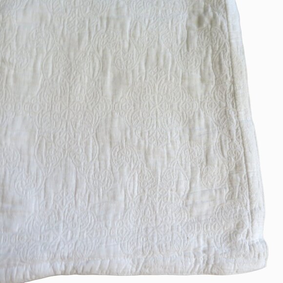 Eileen Fisher Matelassé Pillow Sham White Organic Cotton 1 One Standard Size - Picture 7 of 16